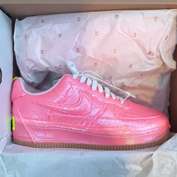 AIR FORCE 1 EXPERIMENTAL
RACER PINK/ARCTIC PUNCH-SAIL - Picture 3 of 8